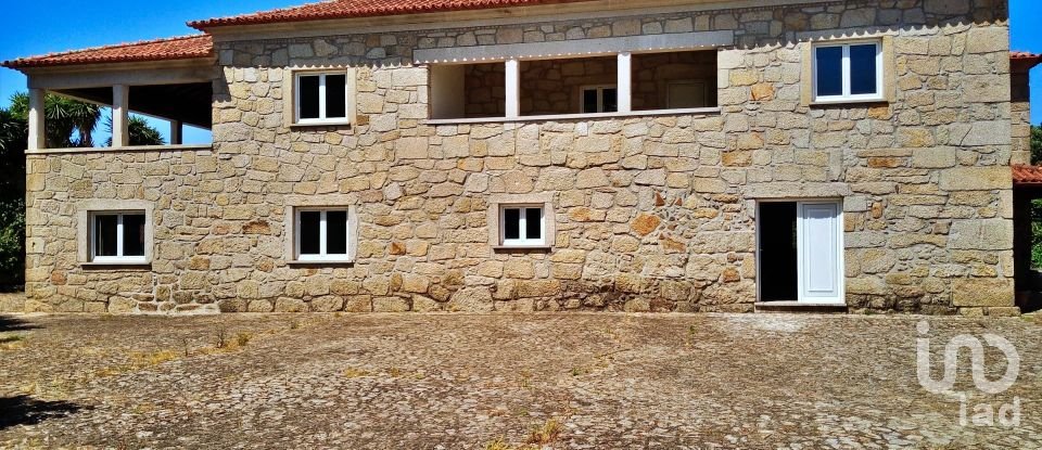 Herdade T8 em Cardielos e Serreleis de 872 m²