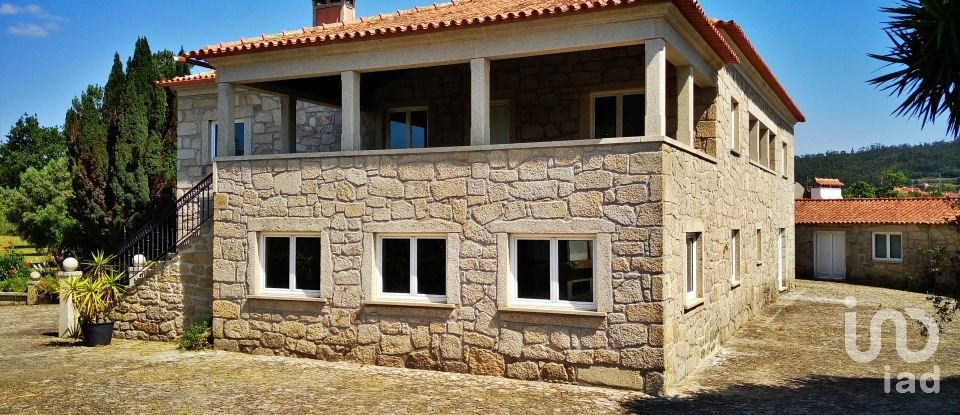 Herdade T8 em Cardielos e Serreleis de 872 m²