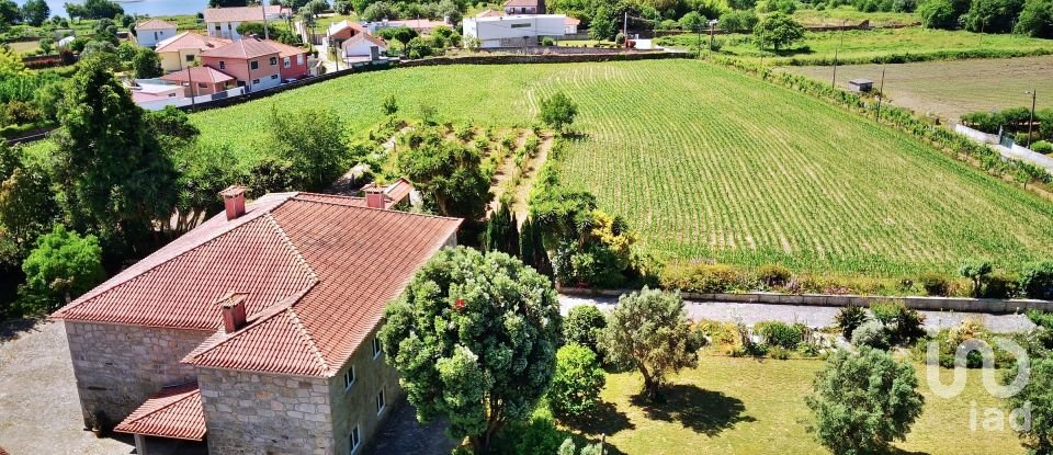 Herdade T8 em Cardielos e Serreleis de 872 m²