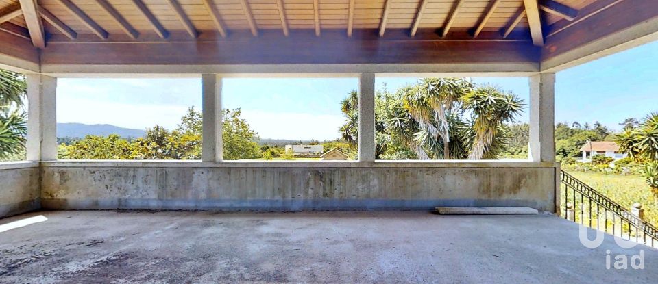 Herdade T8 em Cardielos e Serreleis de 872 m²