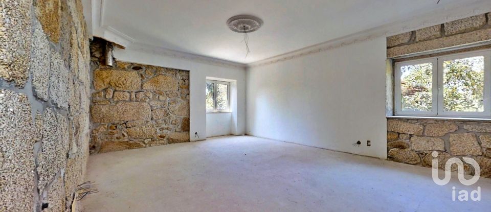 Herdade T8 em Cardielos e Serreleis de 872 m²