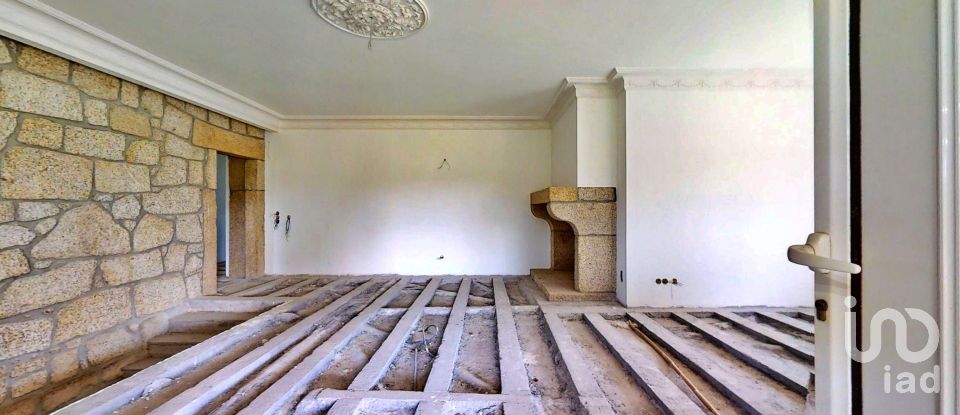 Herdade T8 em Cardielos e Serreleis de 872 m²