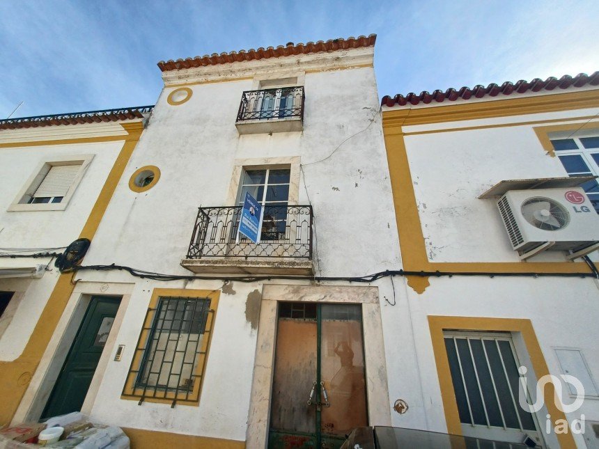 Casa tradicional T5 em Nossa Senhora da Conceição e São Bartolomeu de 201 m²