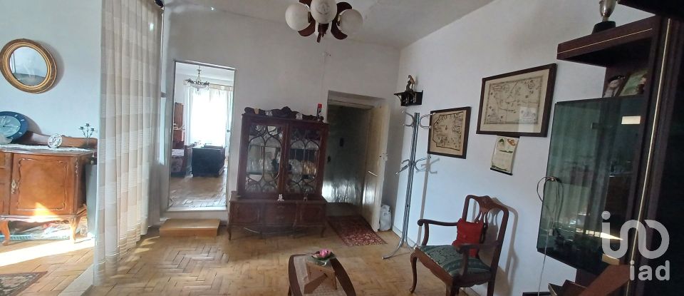 Maison traditionnelle T5 à Nossa Senhora da Conceição e São Bartolomeu de 201 m²