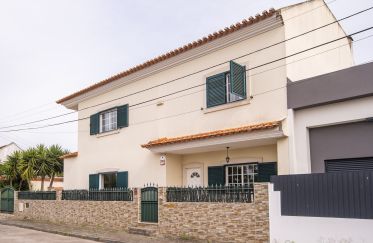 House T4 in Alhos Vedros of 191 m²