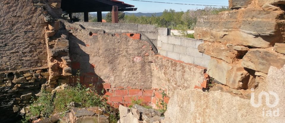 Maison de village T0 à Pedrógão Grande de 57 m²