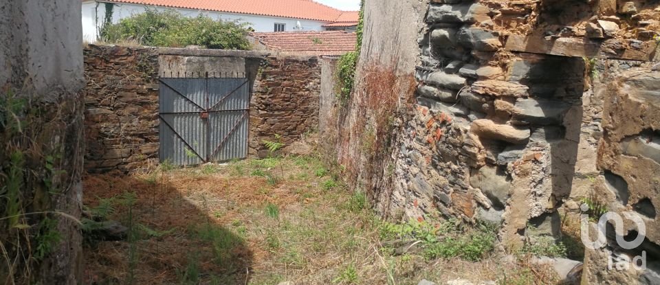 Maison de village T0 à Pedrógão Grande de 57 m²