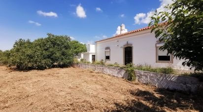 Maison T3 à Loulé (São Sebastião) de 180 000 m²