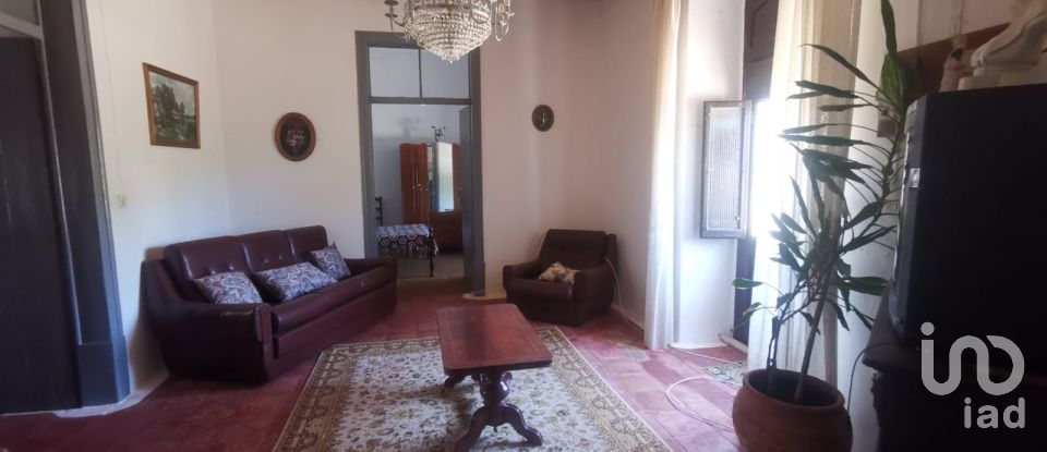 Maison T3 à Loulé (São Sebastião) de 180 000 m²