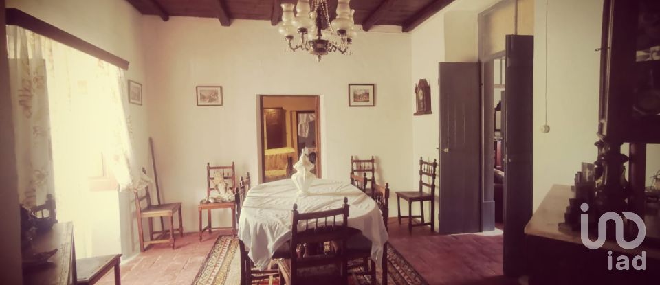 Maison T3 à Loulé (São Sebastião) de 180 000 m²