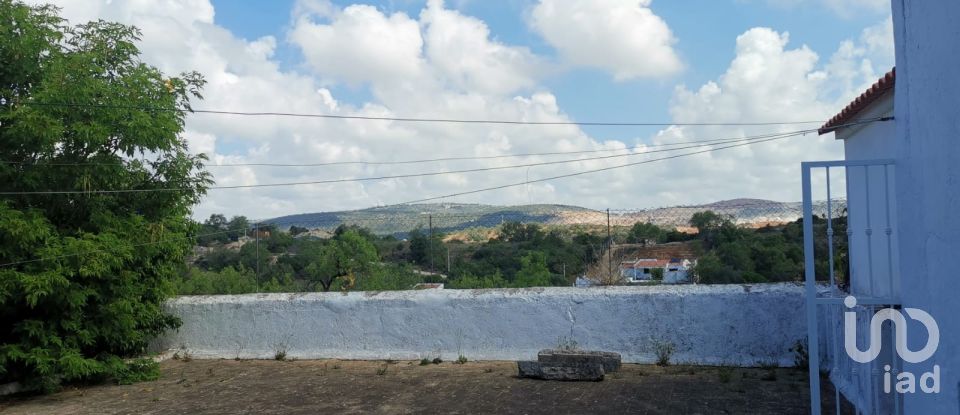 Maison T3 à Loulé (São Sebastião) de 180 000 m²