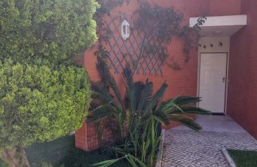 Maison T4 à Oeiras e São Julião da Barra, Paço de Arcos e Caxias de 188 m²