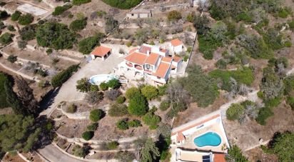 Maison traditionnelle T4 à Lagoa e Carvoeiro de 200 m²