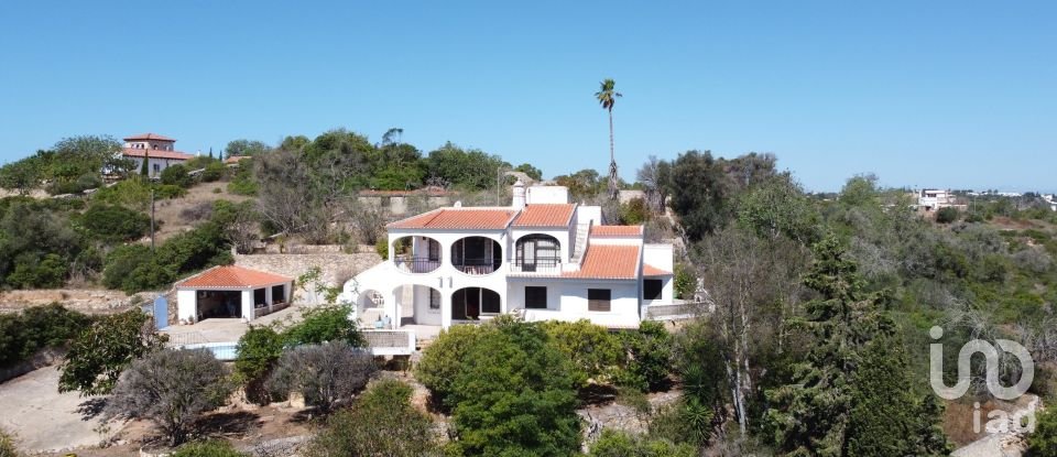 Traditional house T4 in Lagoa e Carvoeiro of 200 m²