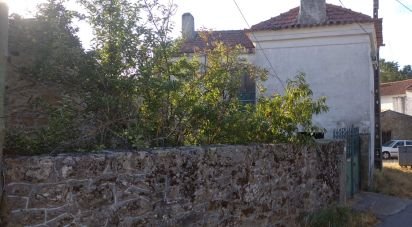 Maison de village T3 à Vila Fernando de 180 m²