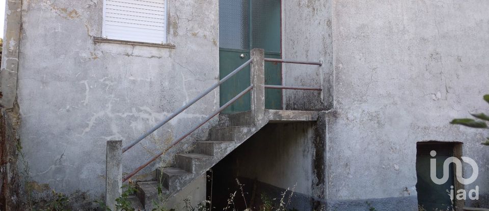 Village house T3 in Vila Fernando of 180 m²