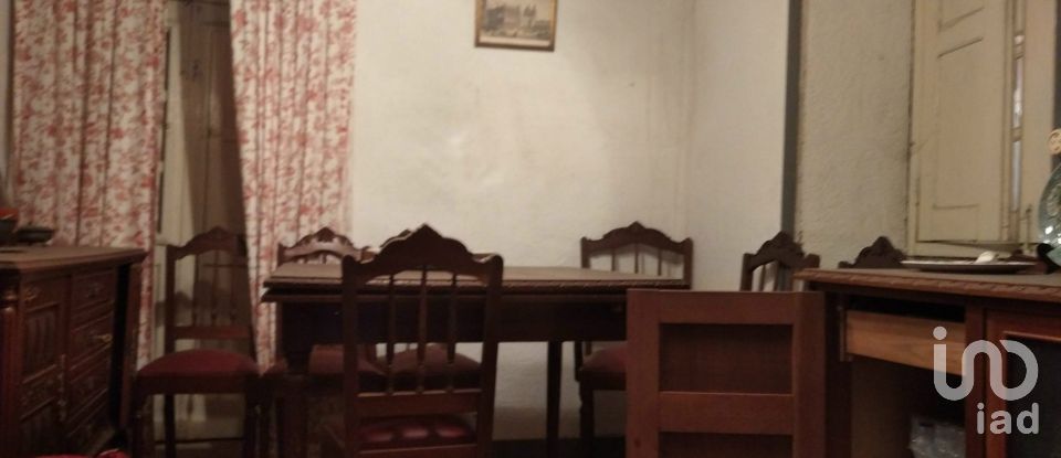 Village house T3 in Vila Fernando of 180 m²