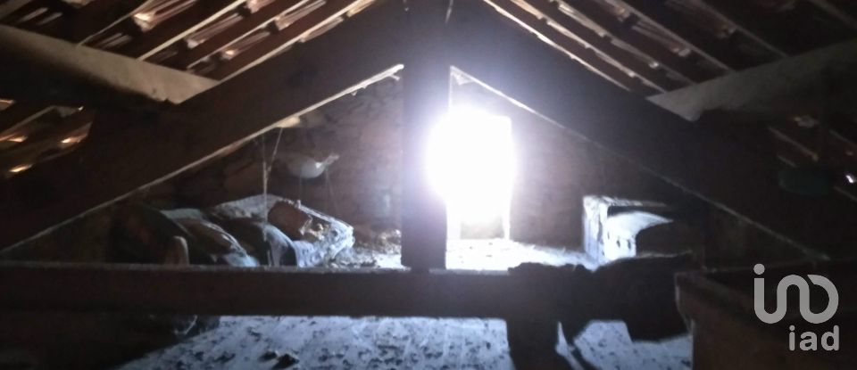 Village house T3 in Vila Fernando of 180 m²