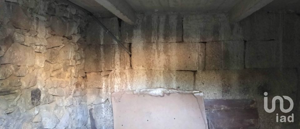 Village house T3 in Vila Fernando of 180 m²