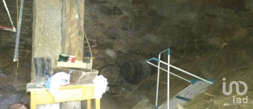 Village house T3 in Vila Fernando of 180 m²