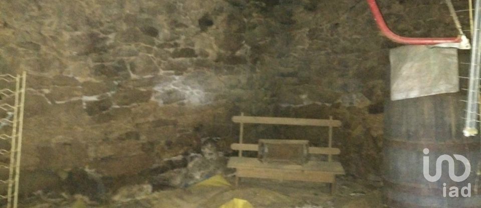 Village house T3 in Vila Fernando of 180 m²