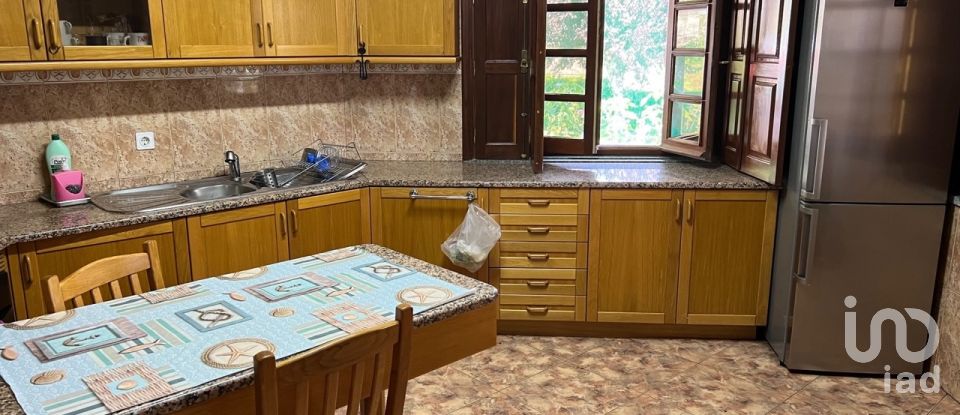 Moradia T3 em Santiago de Besteiros de 250 m²