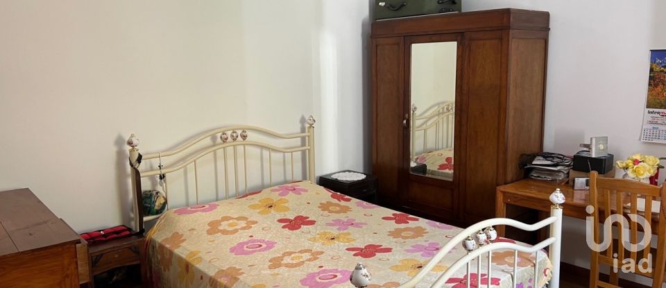 Moradia T3 em Santiago de Besteiros de 250 m²