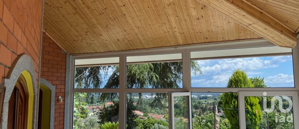 Moradia T3 em Santiago de Besteiros de 250 m²