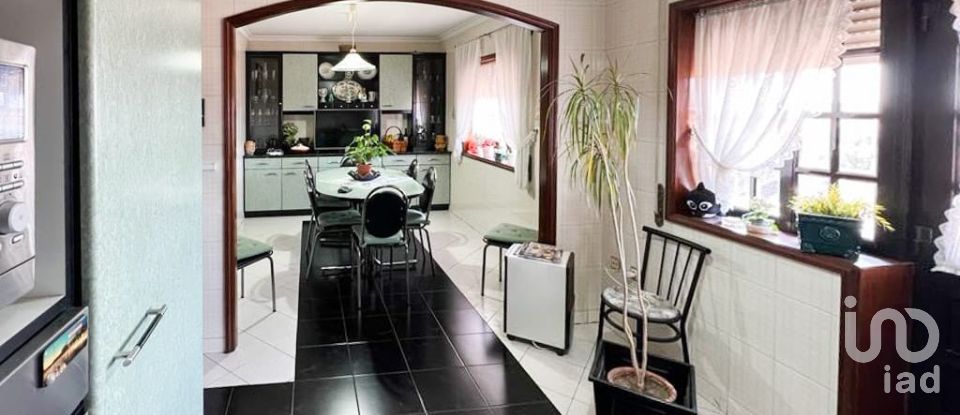 Moradia T4 em Baguim do Monte (Rio Tinto) de 408 m²