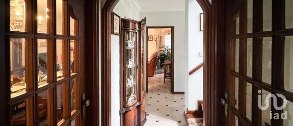 Moradia T4 em Baguim do Monte (Rio Tinto) de 408 m²