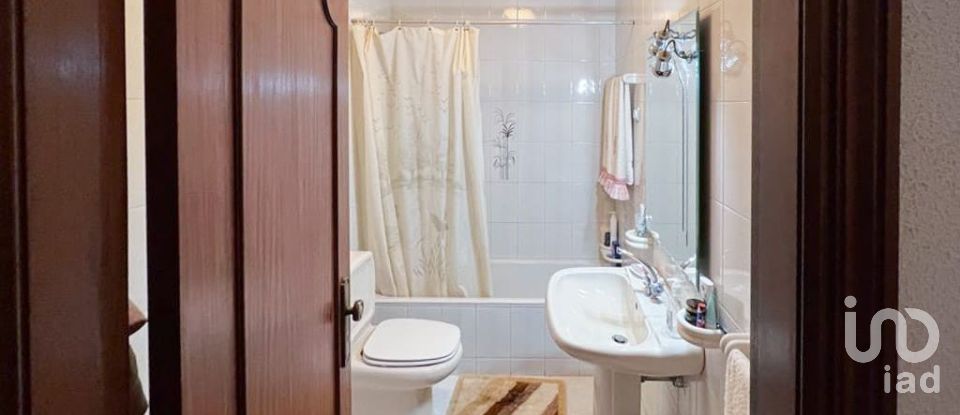 Moradia T4 em Baguim do Monte (Rio Tinto) de 408 m²