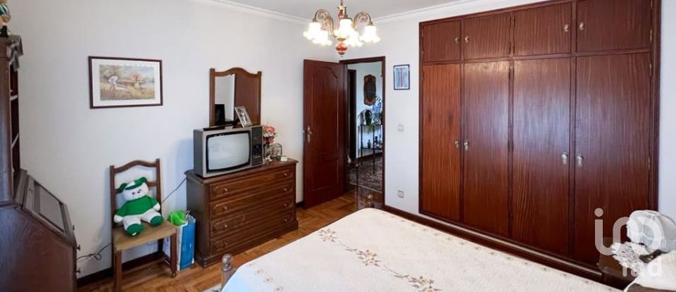 Moradia T4 em Baguim do Monte (Rio Tinto) de 408 m²