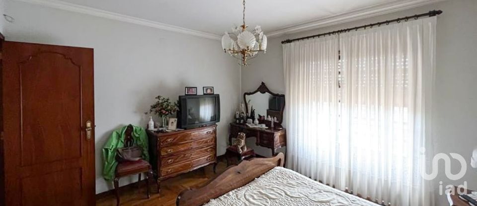 Moradia T4 em Baguim do Monte (Rio Tinto) de 408 m²