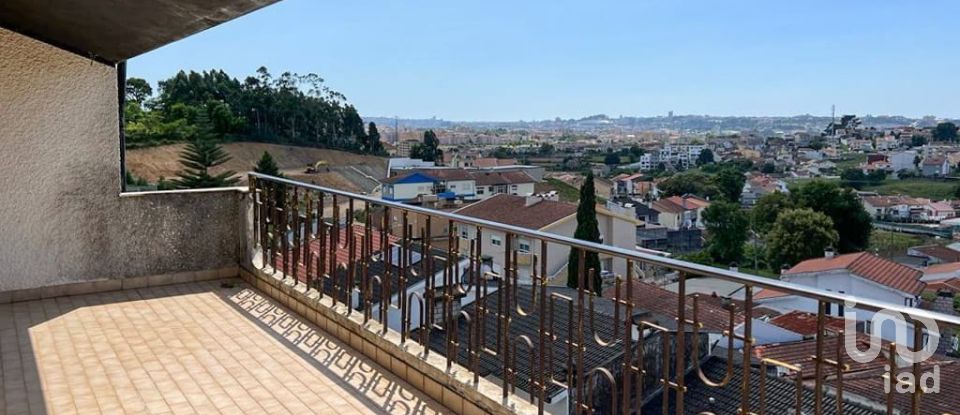 Moradia T4 em Baguim do Monte (Rio Tinto) de 408 m²