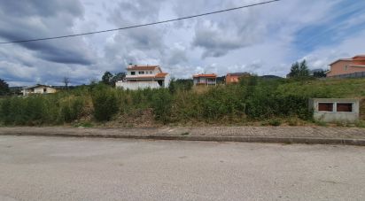 Terrain à Serpins de 570 m²