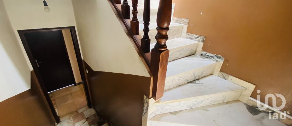 Maison de village T5 à Cristoval de 395 m²