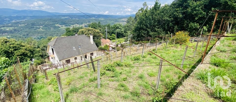 Maison de village T5 à Cristoval de 395 m²