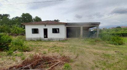 Village house T3 in Pousa of 184 m²