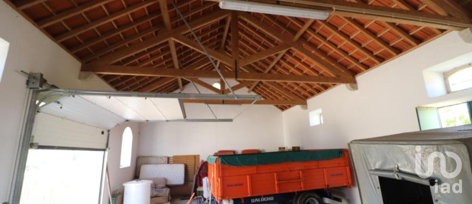 Quinta T3 em Carvoeira e Carmões de 206 m²