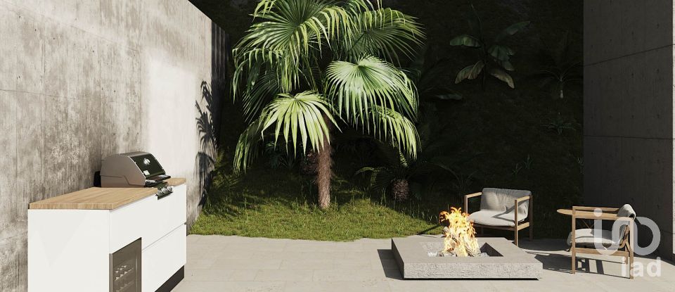 Moradia T3 em Arco da Calheta de 391 m²