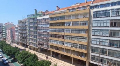 Apartment T4 in Arroios of 155 m²