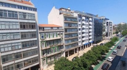Apartment T4 in Arroios of 155 m²