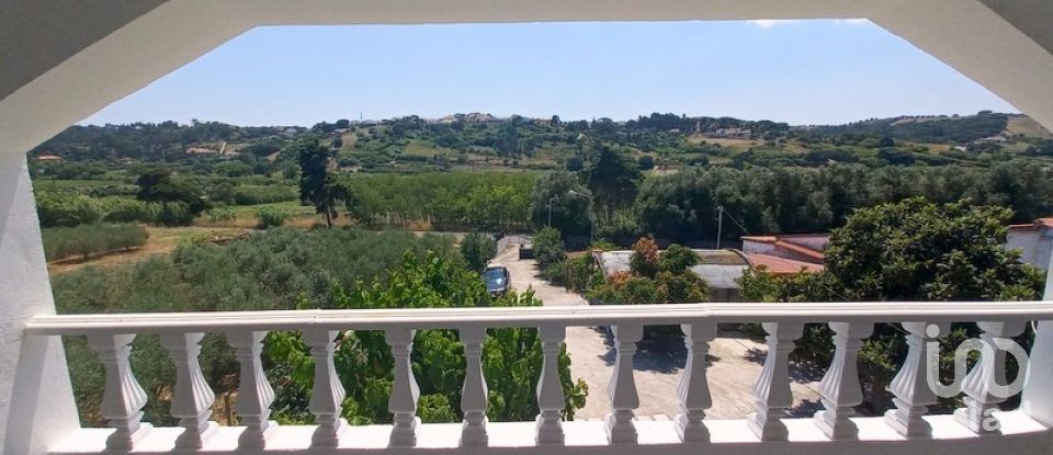 Ferme T10 à Vale do Paraíso de 1 800 m²