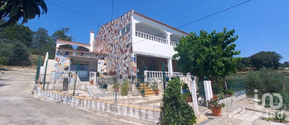 Ferme T10 à Vale do Paraíso de 1 800 m²