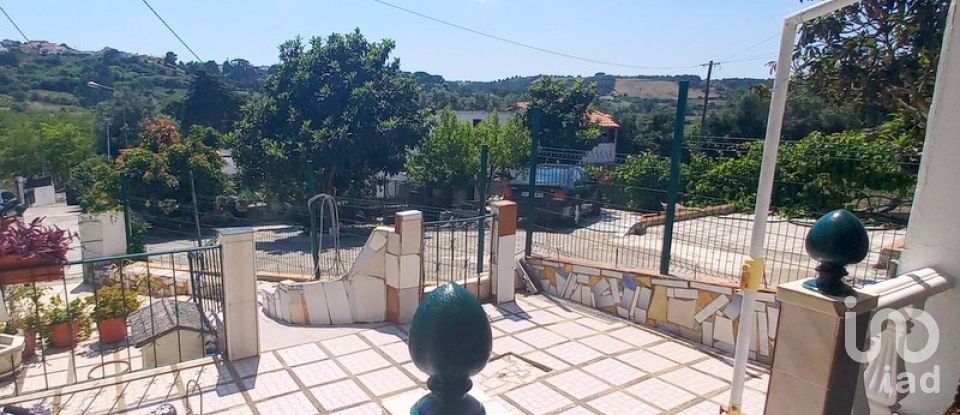 Ferme T10 à Vale do Paraíso de 1 800 m²