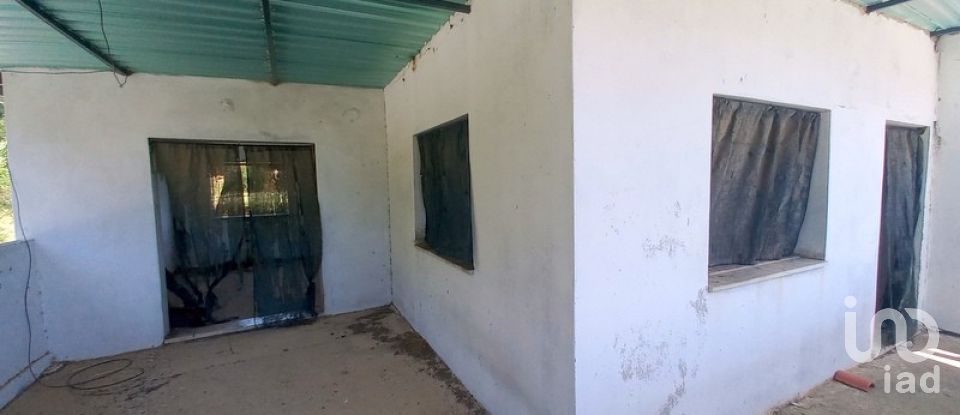 Ferme T10 à Vale do Paraíso de 1 800 m²