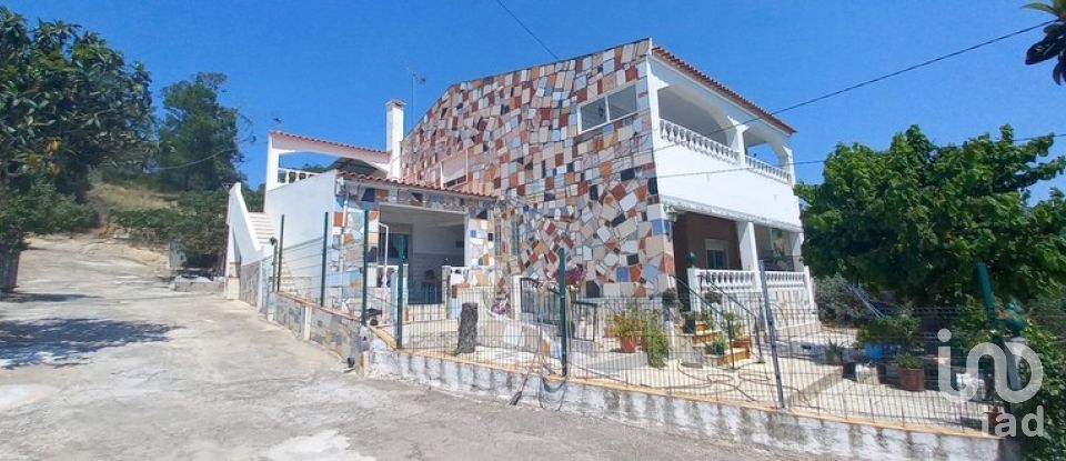 Ferme T10 à Vale do Paraíso de 1 800 m²