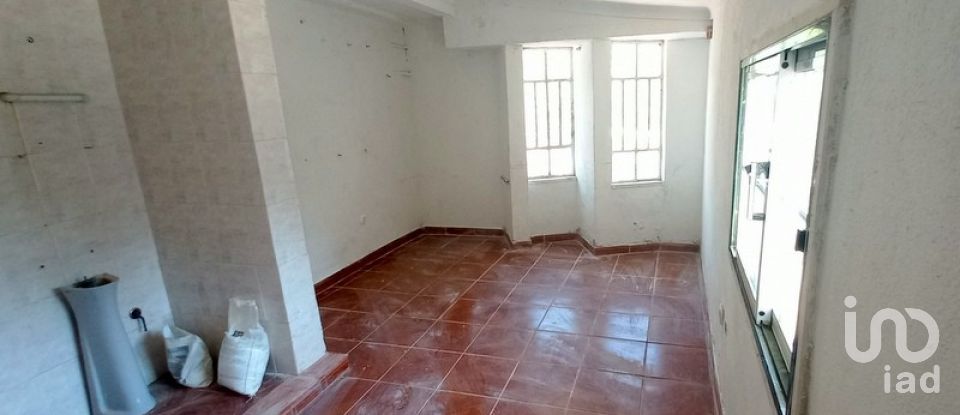 Ferme T10 à Vale do Paraíso de 1 800 m²