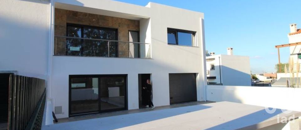 Casa / Villa T4 em Azeitão (São Lourenço e São Simão) de 155 m²