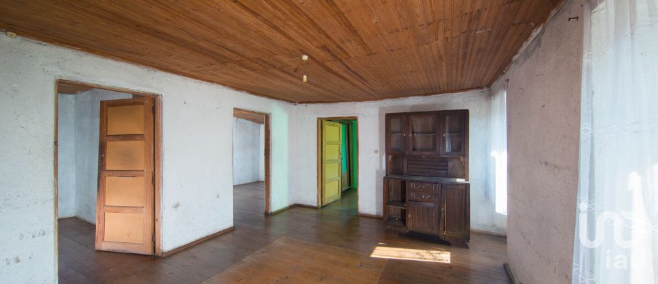 Village house T3 in Serpins of 174 m²